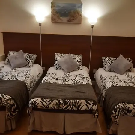 Aparthotel 24 Beds In On Shannon Carrick on Shannon