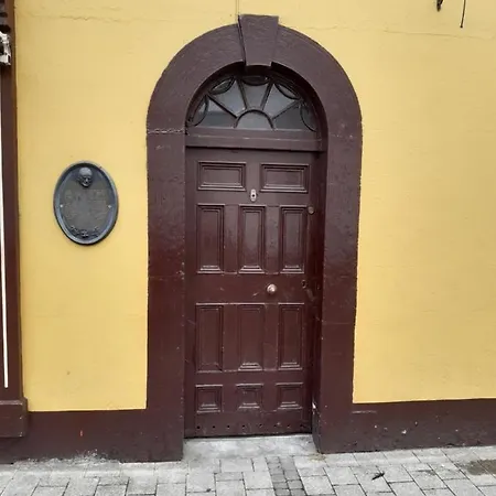 24 Beds In On Shannon *