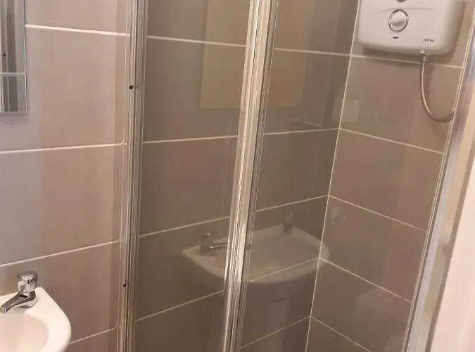 Aparthotel 24 Beds In On Shannon