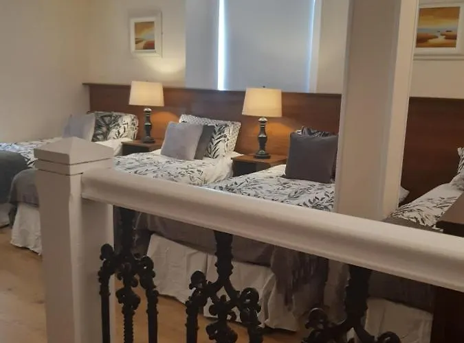 24 Beds In On Shannon Carrick on Shannon